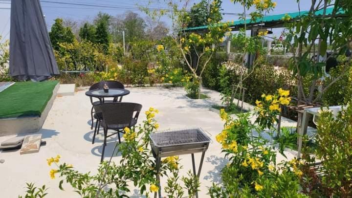 บ้านพักตากอากาศขนาดเล็ก ห่างชายหาดบางเก่า 800 เมตร #Cottage Ban Bo Yai Exteriér fotografie