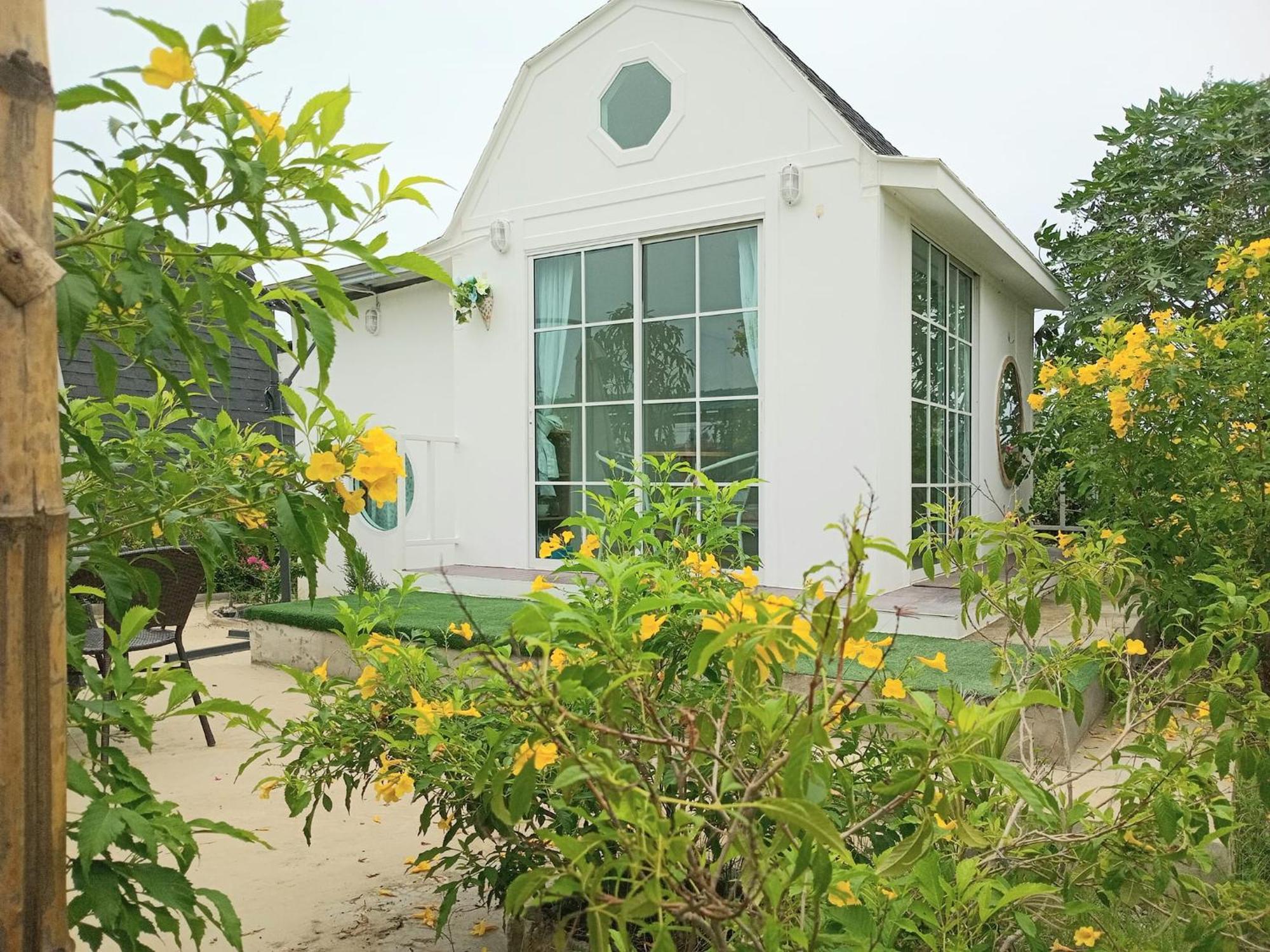 บ้านพักตากอากาศขนาดเล็ก ห่างชายหาดบางเก่า 800 เมตร #Cottage Ban Bo Yai Exteriér fotografie