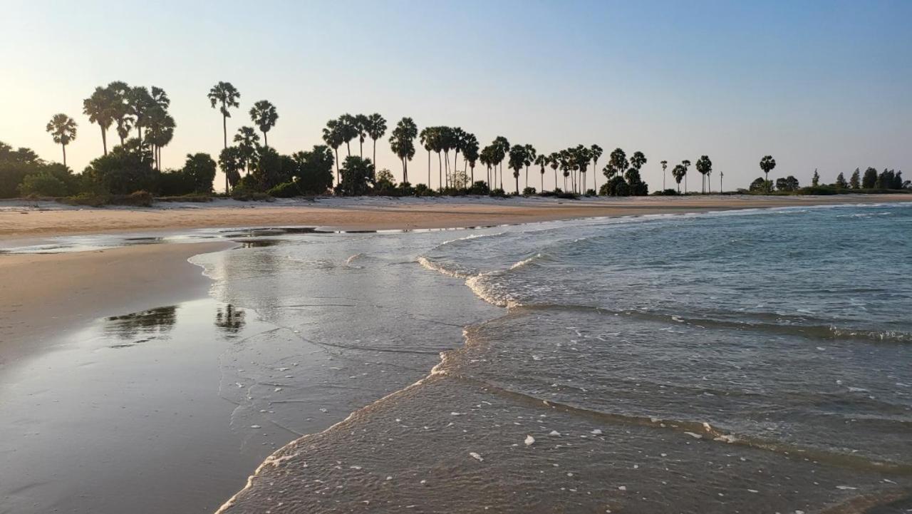 บ้านพักตากอากาศขนาดเล็ก ห่างชายหาดบางเก่า 800 เมตร #Cottage Ban Bo Yai Exteriér fotografie